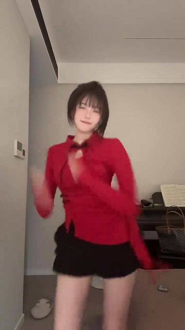 DB视讯官方登录入口老二是对的！主持骆歆分享跳舞视频：浅跳一下，怎么说各位？